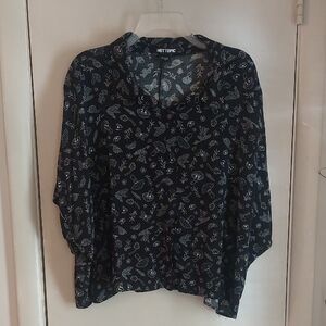 Hot Topic Black And White Frog Mushroom Boxy Collared Crop Button Up Sz 2 (2X)